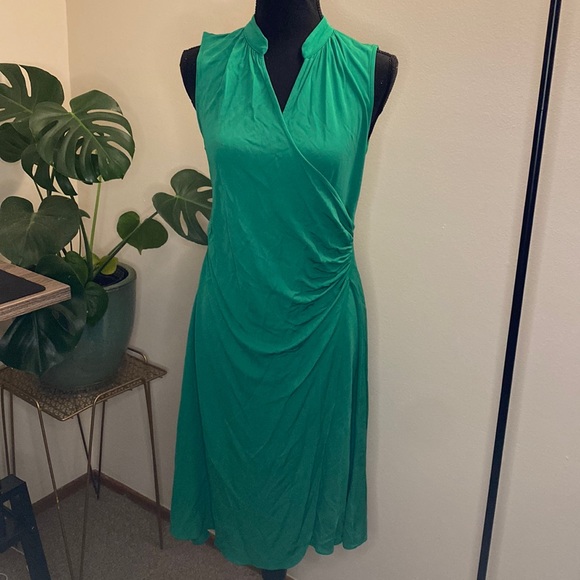 ๐ 2/$25 Banana Republic Green Faux-Wrap Mini Dress - Picture 1 of 5